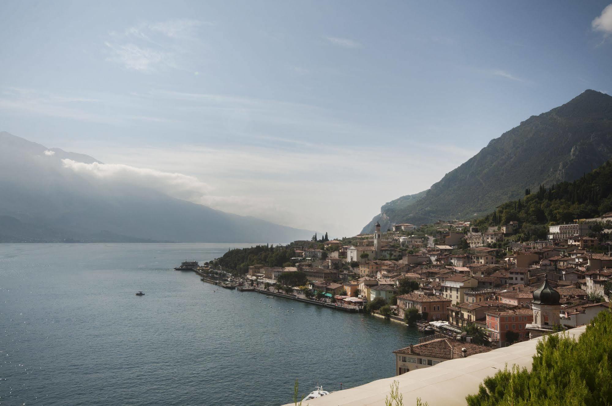 Royal Village Hotel 4*